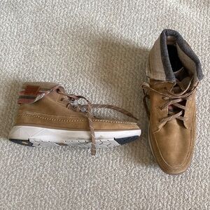 AMAZING Pendleton bootie sneakers